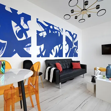 Апартаменты Large With Modern Art Vibes Perfect For 3